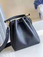 LOUIS VUITTON LV LOCKME BUCKET 23 BLACK GRAINED CALF SKIN