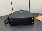 LOUIS VUITTON CAPUCINES MM 31 BLACK TAURILLON GOLD HARDWARE