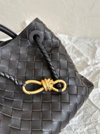 BOTTEGA VENETA SMALL ANDIAMO 25CM BLACK LAMBSKIN
