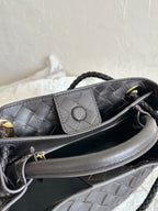 BOTTEGA VENETA SMALL ANDIAMO 25CM BLACK LAMBSKIN