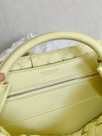 BOTTEGA VENETA SMALL ANDIAMO 25CM LIGHT YELLOW LAMBSKIN