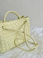 BOTTEGA VENETA SMALL ANDIAMO 25CM LIGHT YELLOW LAMBSKIN