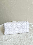 BOTTEGA VENETA SMALL ANDIAMO 25CM WHITE LAMBSKIN