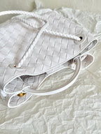 BOTTEGA VENETA SMALL ANDIAMO 25CM WHITE LAMBSKIN