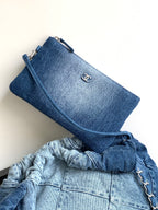 CHANEL HOBO 39CM JEAN SILVER HARDWARE