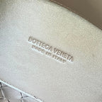 BOTTEGA VENETA SMALL ANDIAMO 25CM CHOCOLATE LAMBSKIN