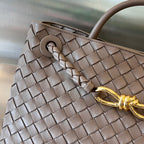 BOTTEGA VENETA MEDIUM ANDIAMO 32CM CHOCOLATE LAMBSKIN
