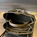 BOTTEGA VENETA SMALL ANDIAMO 25CM DARK OLIVE LAMBSKIN
