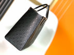 LOUIS VUITTON ONTHEGO GM 41 BLACK