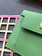 HERMES Kelly Pocket 13.5 Green Epsom Ghw
