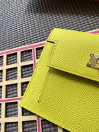 HERMES Kelly Pocket 13.5 Lime Epsom Ghw