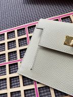 HERMES Kelly Pocket 13.5 White Epsom Ghw