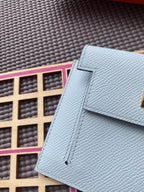 HERMES Kelly Pocket 13.5 Light Grey Epsom Ghw