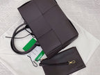 BOTTEGA VENETA SMALL ARCO TOTE 30 IN MORTAR PURPLE LAMBSKIN
