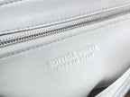 BOTTEGA VENETA SMALL CASSETTE 23 IN WHITE FRINGED CALFSKIN