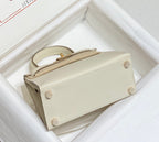HERMES KELLY MINI 20 BAG IN WHITE CALFSKIN WITH GOLD HARDWARE