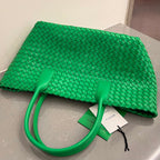 BOTTEGA VENETA SMALL CABAT 32 IN GREEN LAMBSKIN