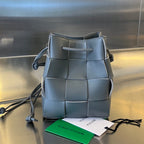 BOTTEGA VENETA SMALL CASSETTE BUCKET 18 IN DAVY'S GRAY CALFSKIN