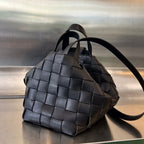 BOTTEGA VENETA MEDIUM 28 CASSETTE BLACK LAMBSKIN