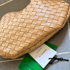 BOTTEGA VENETA SARDINE 33 WITH CHAIN IN DARK CREAM LAMBSKIN
