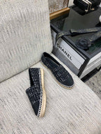 CHANEL LOAFER IN BLACK MIX WHITE WOOL TWEED