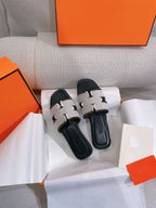 HERMES 0RAN SANDAL BLACK CANVAS