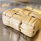 BOTTEGA VENETA CANDY ARCO TOTE 20 IN BEIGE SOFT LAMBSKIN