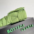 BOTTEGA VENETA CASSETTE 32 BAG IN GREEN FERN POLYAMIDE