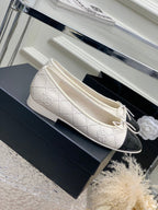 CHANEL BALLET FLAT GLOSSY BLACK MIX IVORY LAMBSKIN
