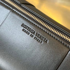 BOTTEGA VENETA CYLINDER CASSETTE 30 IN BLACK CALFSKIN