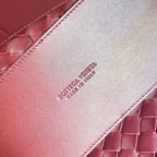 BOTTEGA VENETA MEDIUM ANDIAMO 32 IN BURGUNDY LAMBSKIN