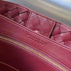 BOTTEGA VENETA MEDIUM ANDIAMO 32 IN BURGUNDY LAMBSKIN