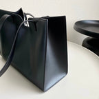 CELINE CABAS TRIOMPHE 37 BLACK IN SMOOTH CALFSKIN