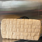 BOTTEGA VENETA CASSETTE 44 TOTE BEIGE AND BLACK VISCOSE