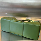 BOTTEGA VENETA ARCO TOTE 36 IN GLADE GREEN CALFSKIN