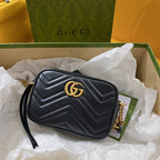 GUCCI MINI 18 MARMONT MATELASSÉ BLACK CALFSKIN WITH GOLDEN LOGO