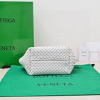 BOTTEGA VENETA Mini Cabat 20cm White Lambskin Ghw