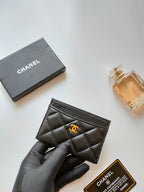 CHANEL CARD HOLDER 11.2 BLACK CALFSKIN GOLD ICON