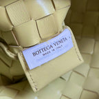 BOTTEGA VENETA SARDINE 33 WITH CHAIN IN YELLOW CREAM LAMBSKIN