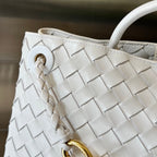 BOTTEGA VENETA SMALL ANDIAMO 29 IN WHITE LAMBSKIN