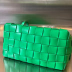 BOTTEGA VENETA MEDIUM 28 CASSETTE LIGHT GREEN LAMBSKIN
