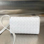 BOTTEGA VENETA ANDIAMO 21 IN WHITE LAMBSKIN