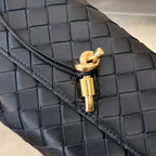BOTTEGA VENETA ANDIAMO 21 IN BLACK LAMBSKIN