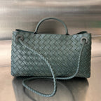 BOTTEGA VENETA SMALL ANDIAMO 29 IN DARK GREEN LAMBSKIN