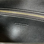 BOTTEGA VENETA Long Clutch Andiamo With Handle 31cm Black Calfskin Ghw