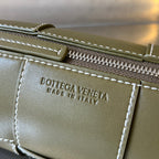BOTTEGA VENETA SMALL CYLINDER CASSETTE 21 IN TOBACCO BROWN CALFSKIN