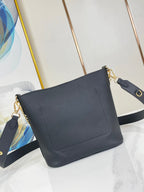 LOUIS VUITTON LOCK AND WALK 20 IN BLACK GRAINED CALFSKIN GOLD HARDWARE