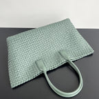 BOTTEGA VENETA LARGE CABAT 51 IN XANADU GRAY LAMBSKIN