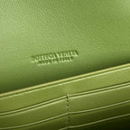 BOTTEGA VENETA ANDIAMO CLUTCH 31 IN BARLEY CORN CROCODILE PATTERN CALFSKIN