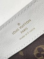 LOUIS VUITTON DAUPHINE SOFT MM 24 IN WHITE SMOOTH LAMBSKIN GOLD HARDWARE